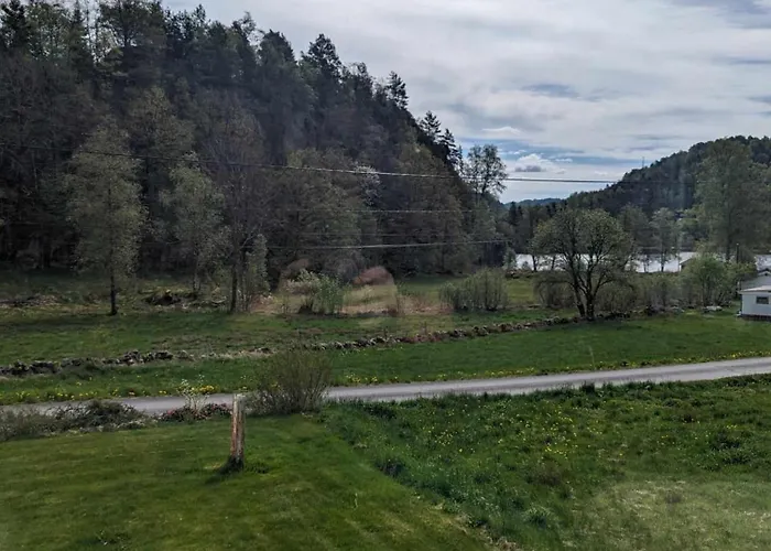 Svindland 度假居 *